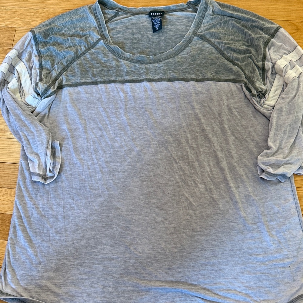 Torrid Gray and Green Casual Top - Picture 3 of 5